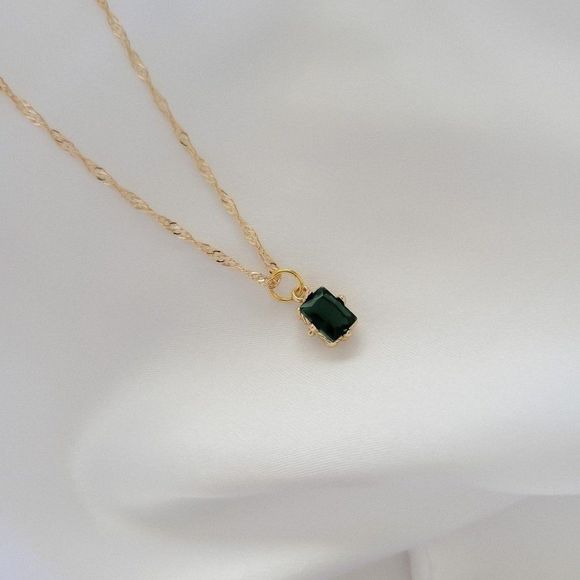 7/$35 Green Crystal Charm Gold Singapore Chain Necklace - Picture 5 of 6